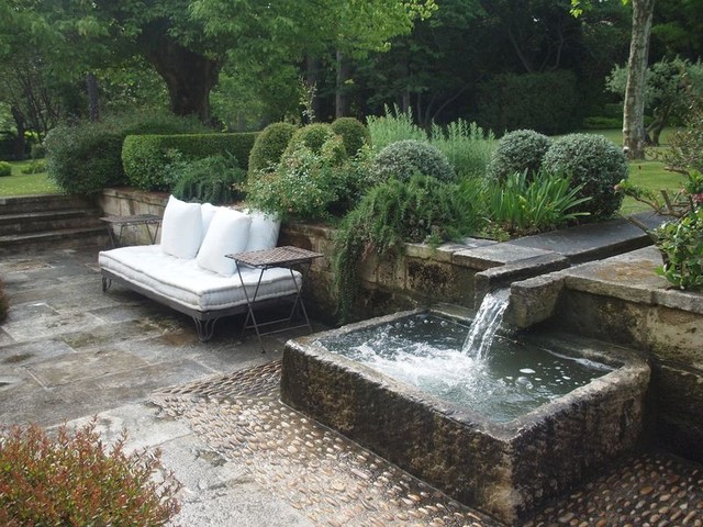 Exterior water Fountains for Pools and Walls, Mediterranean Style ...
