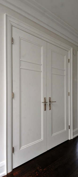 Acacia transitional home design photo in Toronto