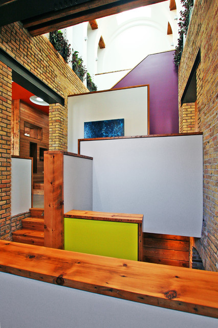 stair atrium contemporaneo-escalera