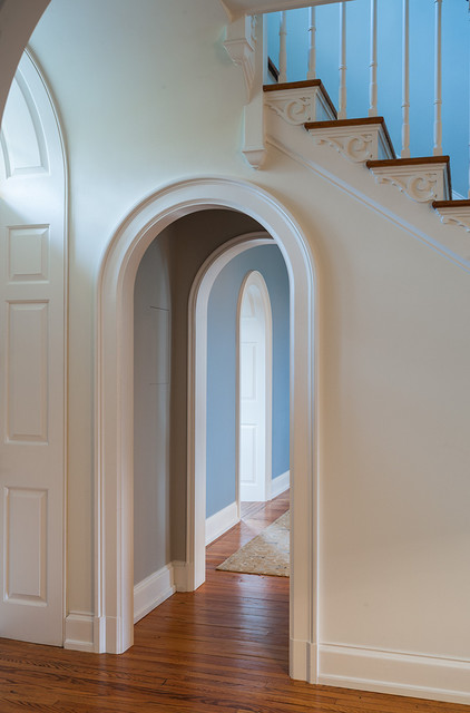 Kitchen and Interior Renovations classique-couloir