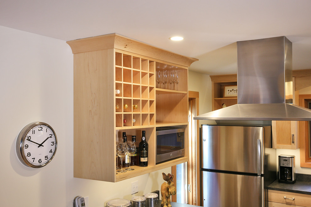 Transitional kitchen photo in Boston