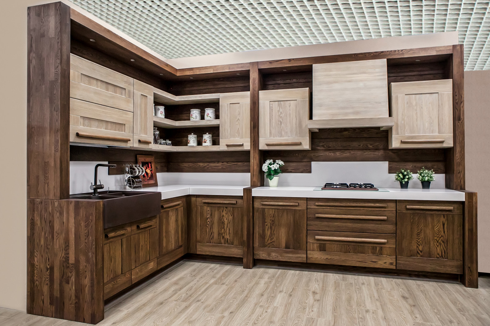 Дубовая кухня в современном стиле