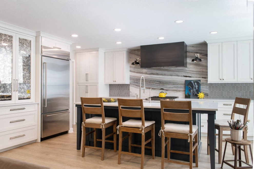 Inspiration for a transitional home design remodel in Jacksonville