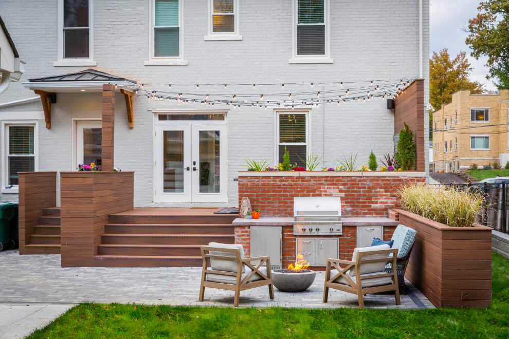 Example of a large transitional patio design in Cincinnati