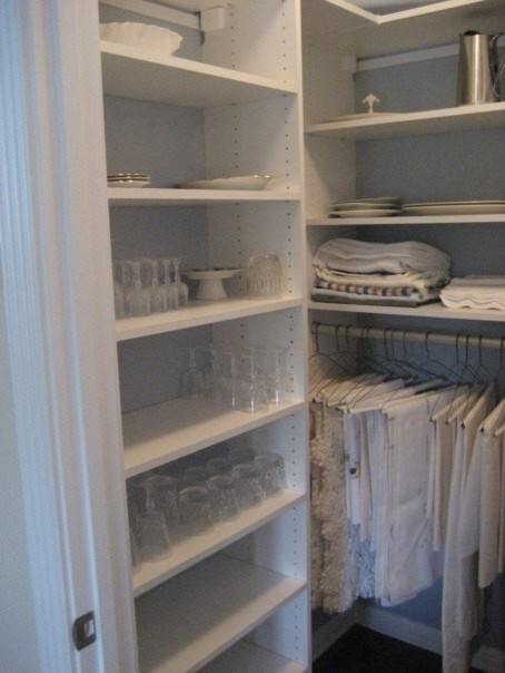 Example of a transitional kitchen pantry design in Austin