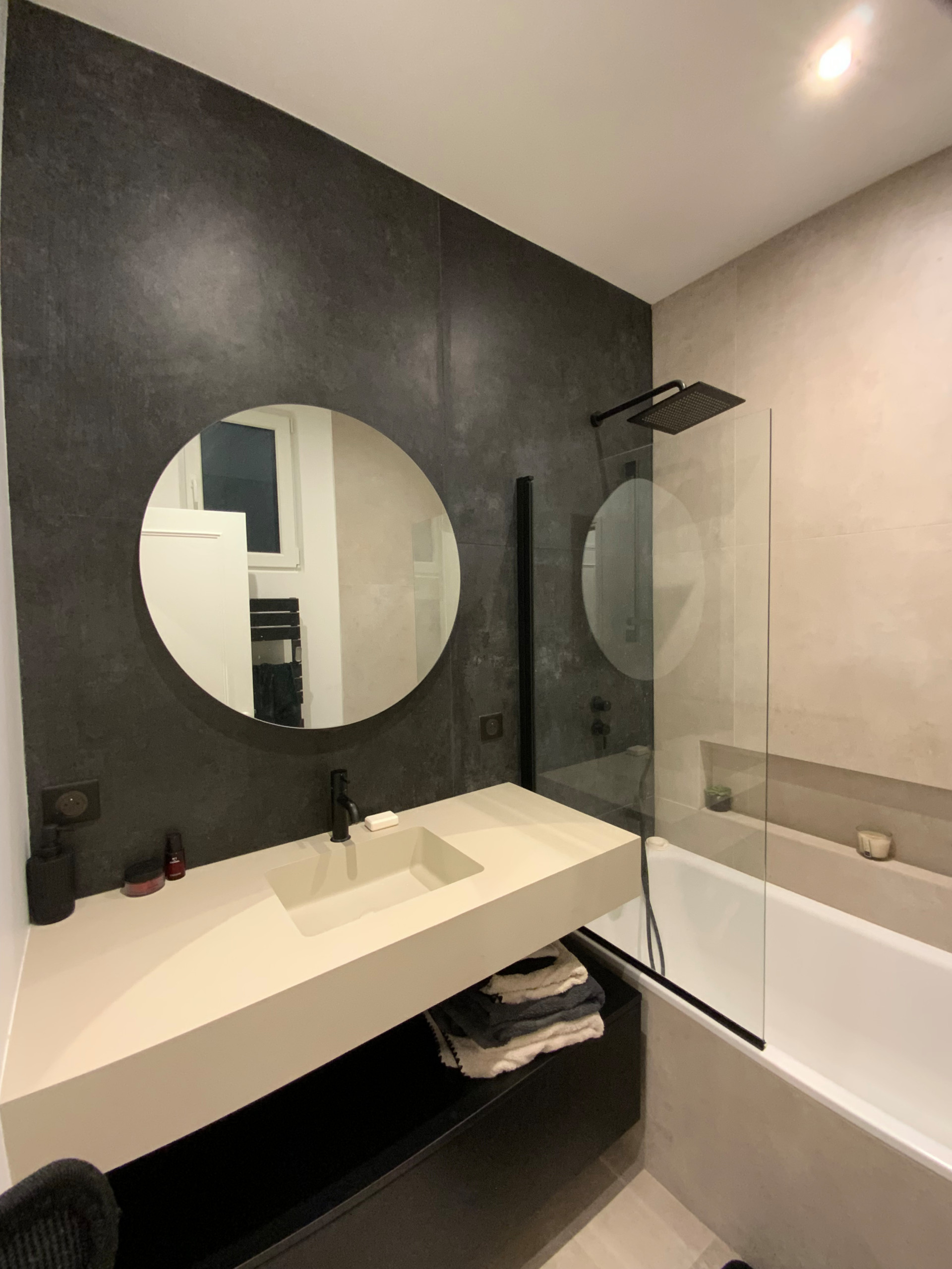 Salle de bain contemporaine