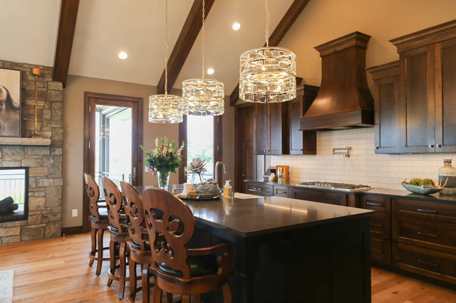 W. Lakeside Circle classico-cucina