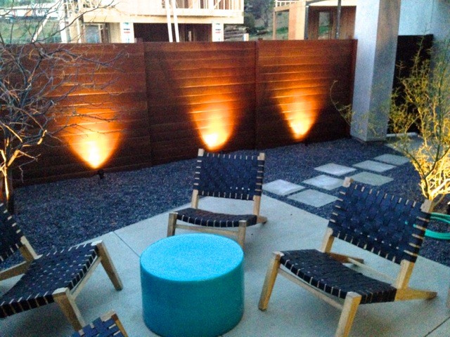 Photo of a mid-sized modern patio in Los Angeles with gravel.