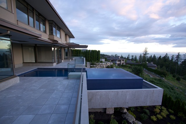 West Vancouver Suspended Infinity Pool Modern Vancouver By Aloha Pools Waterscapes Ltd Houzz Ie