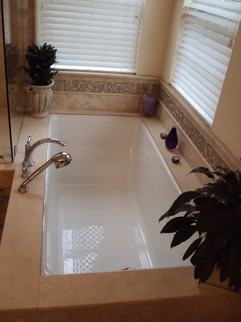 Durango Master Bath mediterraneo-cuarto-de-bano