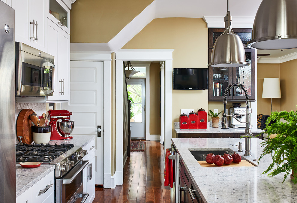 Transitional kitchen photo in DC Metro