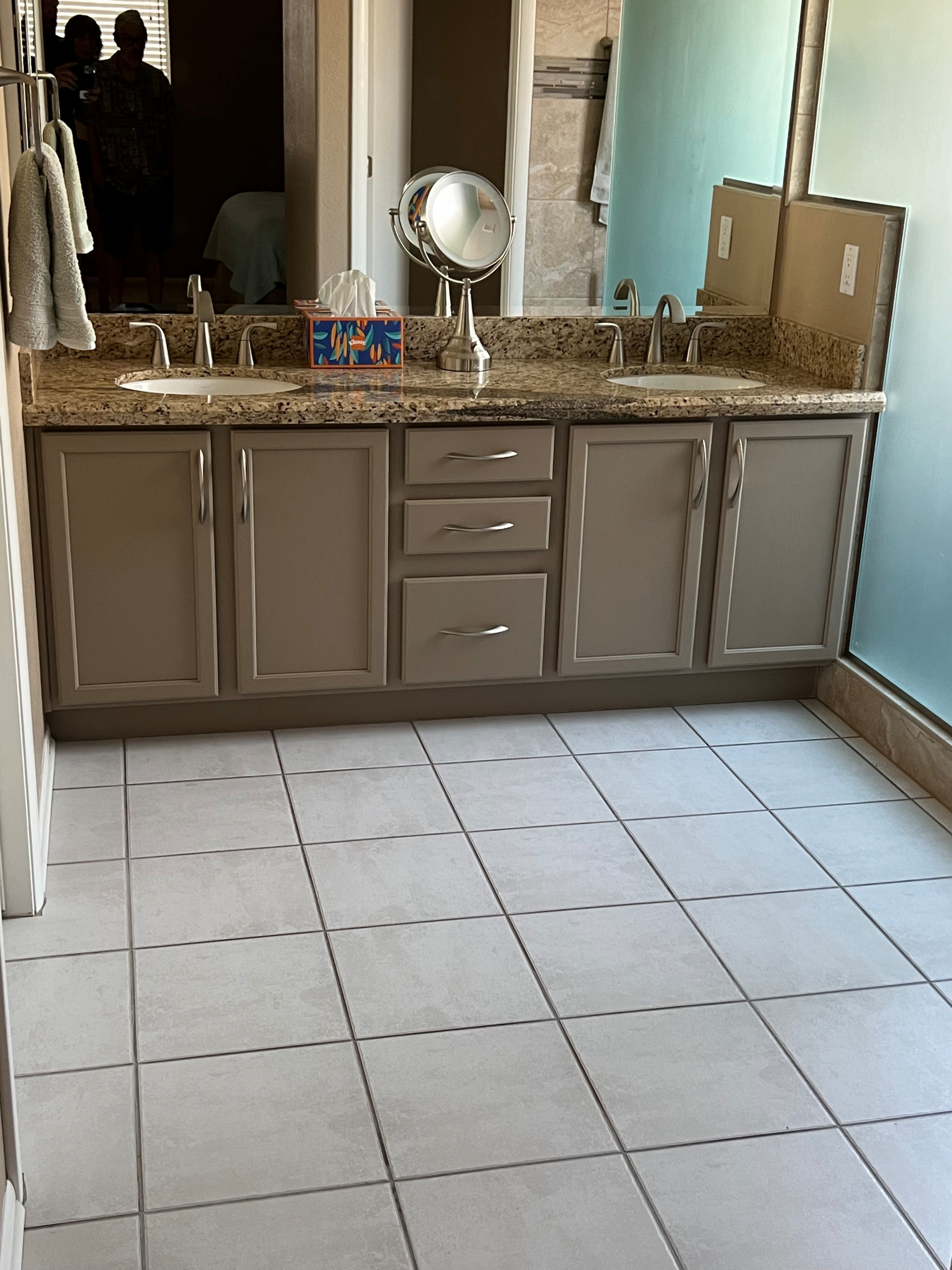 Kitchen, Hallway, and Multiple Bathroom Paint