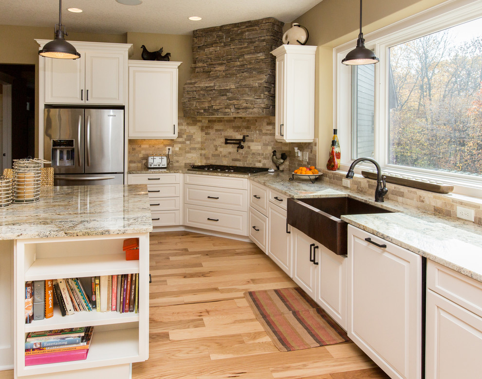 Inspiration for a transitional kitchen remodel in Cedar Rapids
