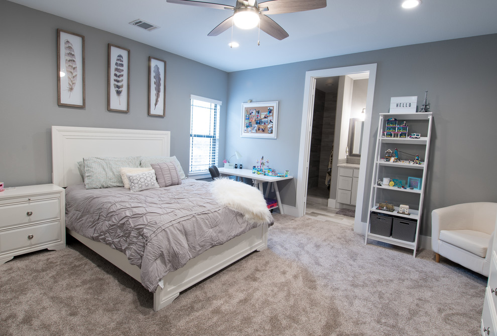 Photo of a mid-sized transitional bedroom in Houston with grey walls, carpet, no fireplace and grey floor.