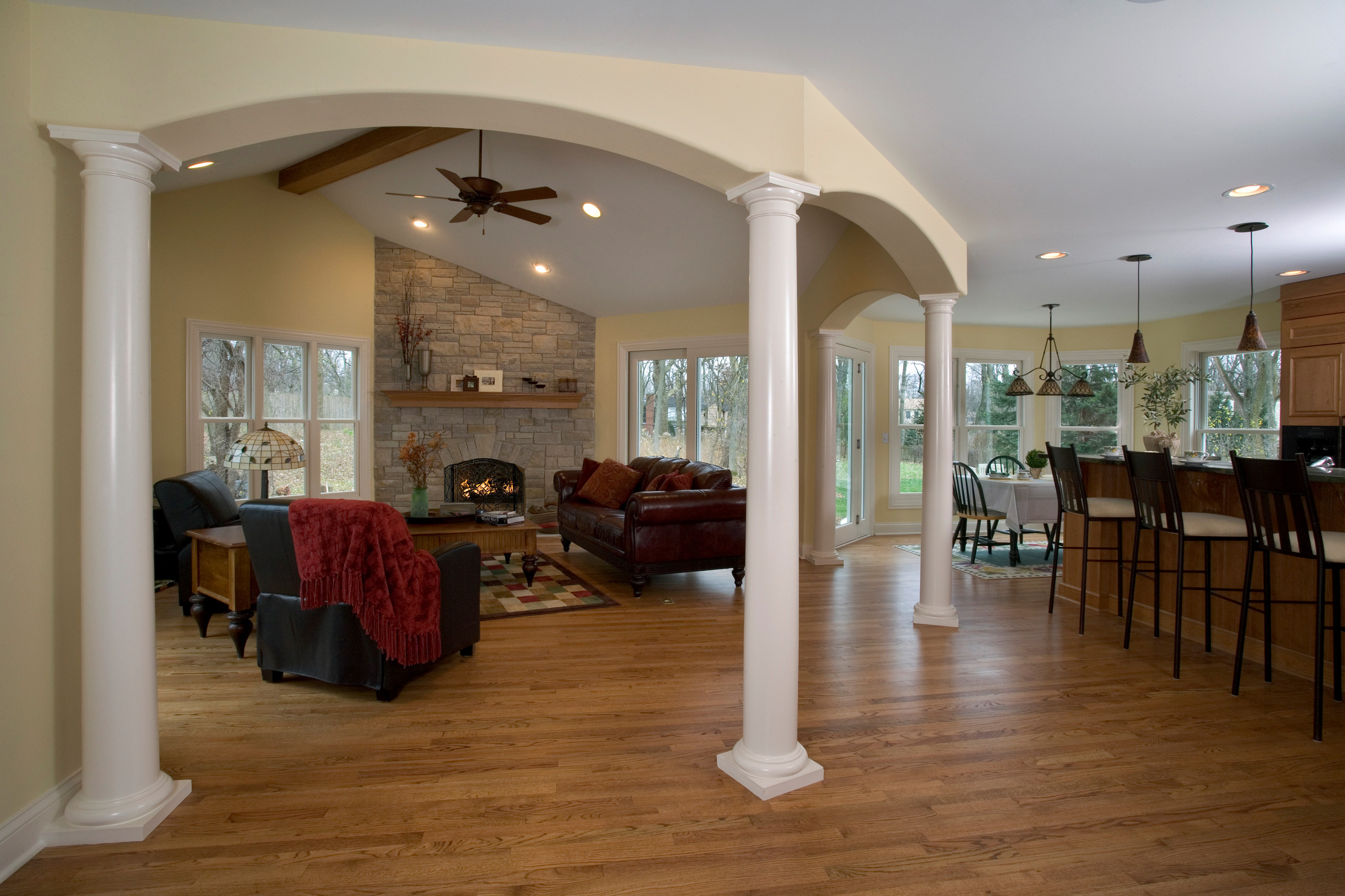 Arched Openings at Family Room