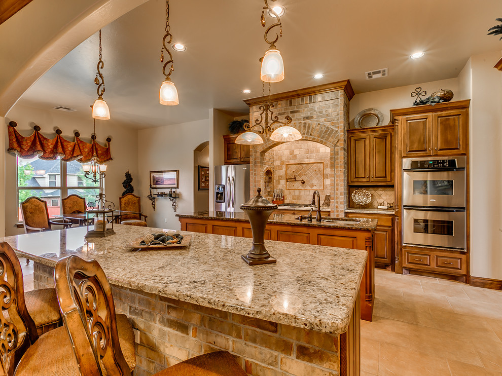 Inspiration for a traditional kitchen in Oklahoma City.