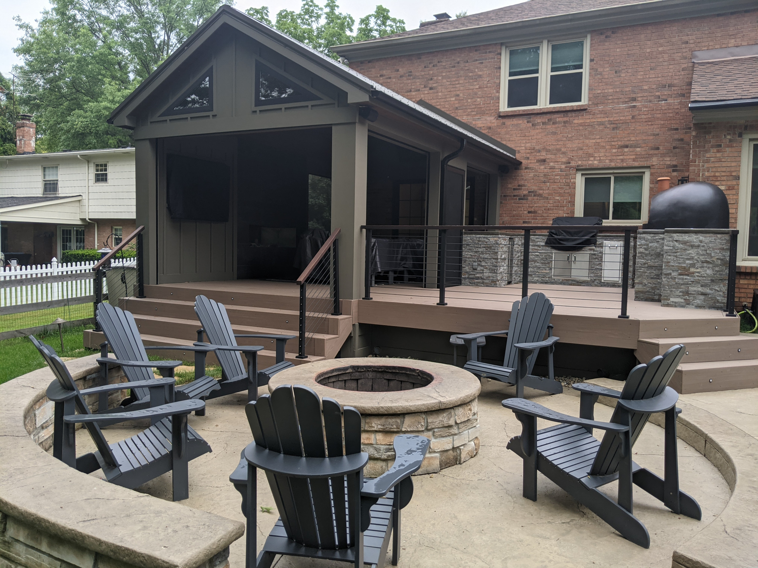 Outdoor Entertainment Area