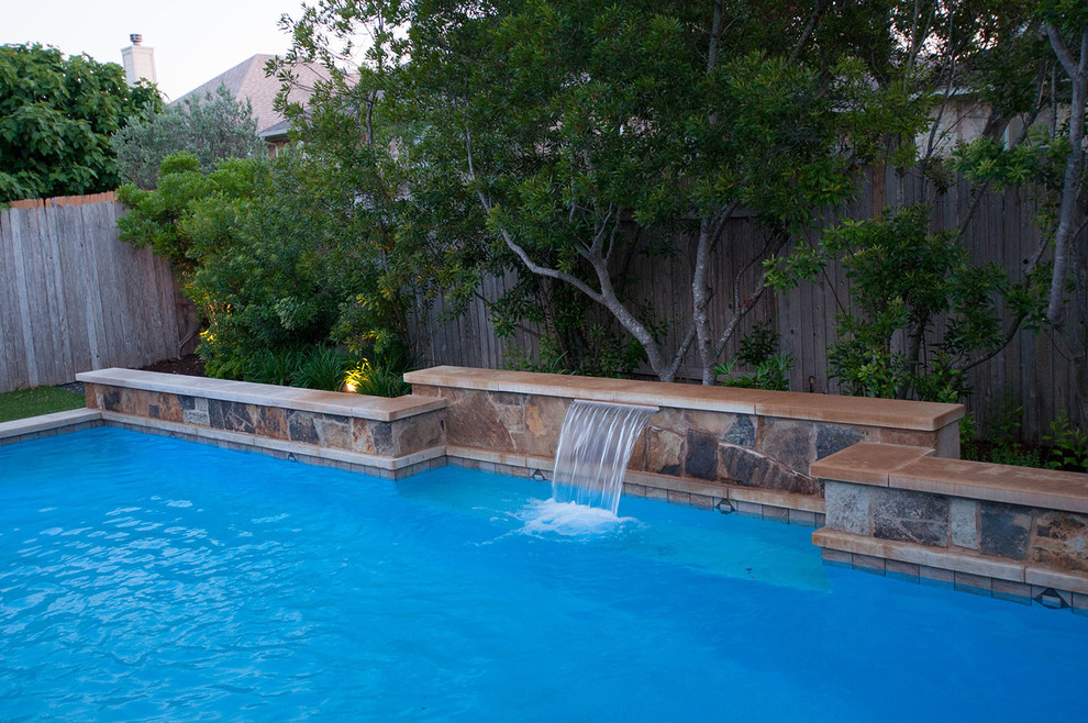 Transitional home design photo in Austin