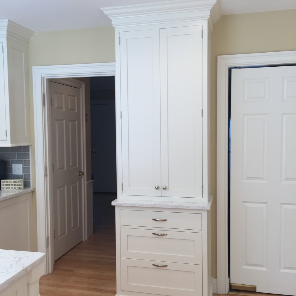 Inspiration for a timeless kitchen remodel in Boston