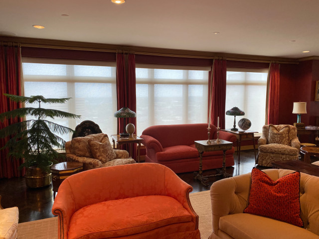High Rise Crestron Roller Shades viktorianisch-wohnbereich