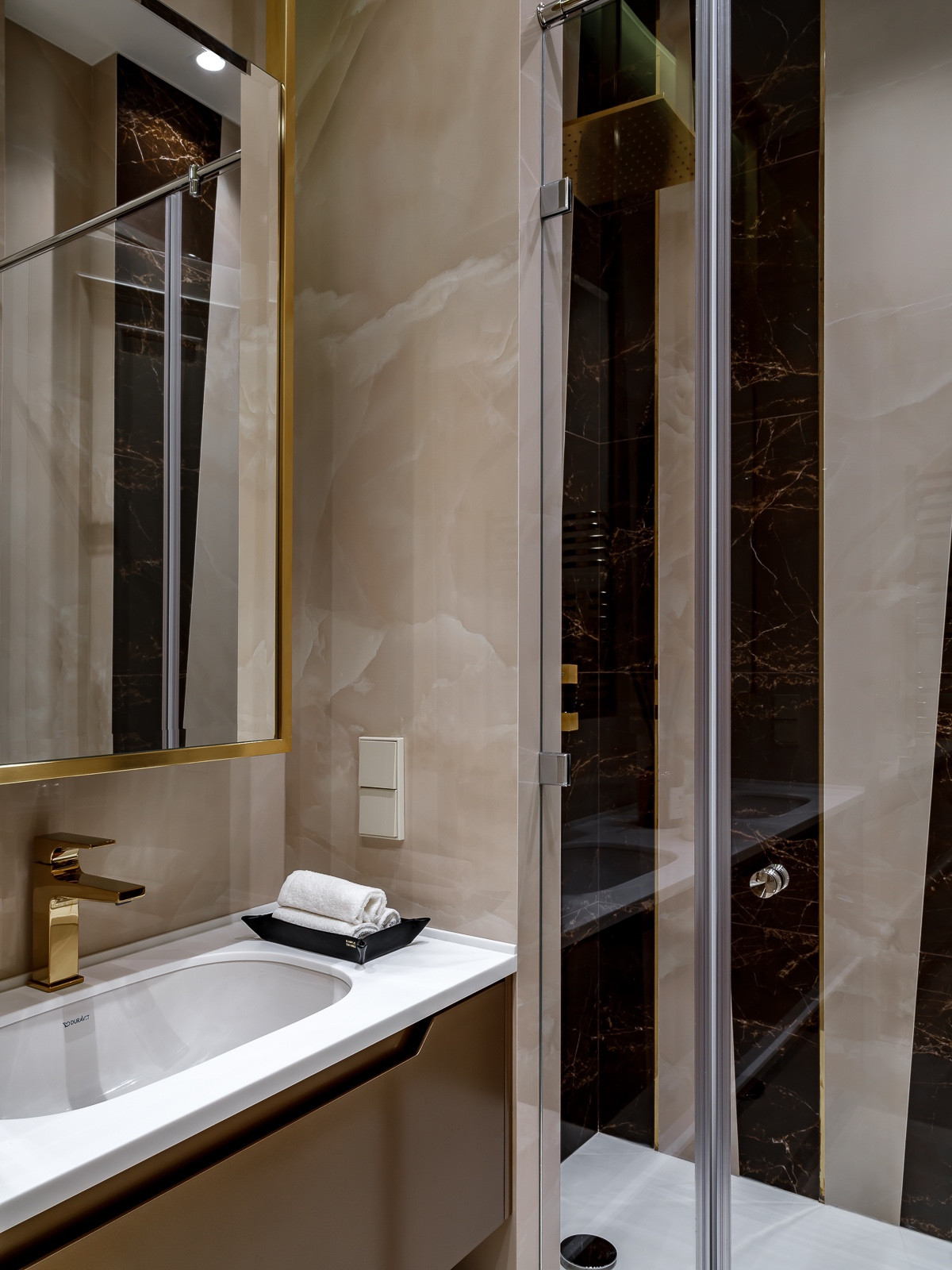 Люкс интерьер санузла в Квартире 160 кв. м. в стиле Неоклассика