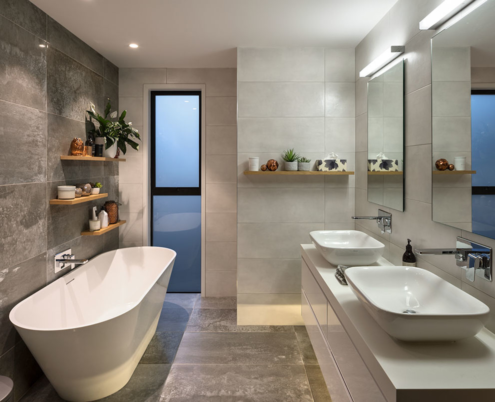 Inspiration for a contemporary bathroom remodel in Auckland