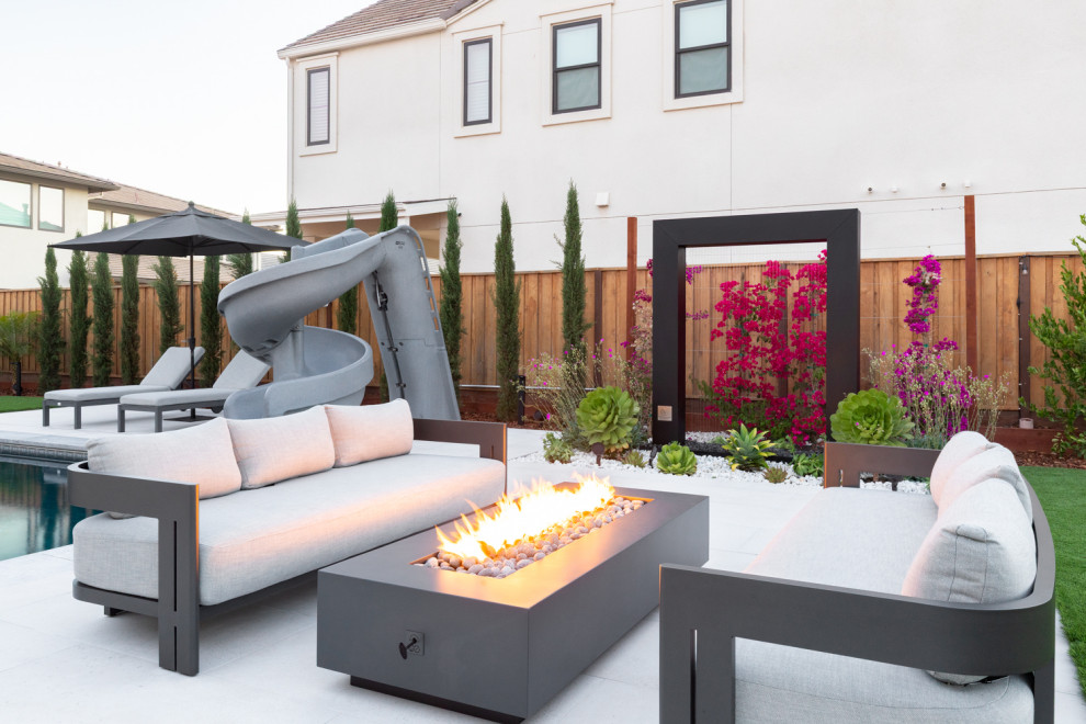 Borello Estates - Pool Party Place