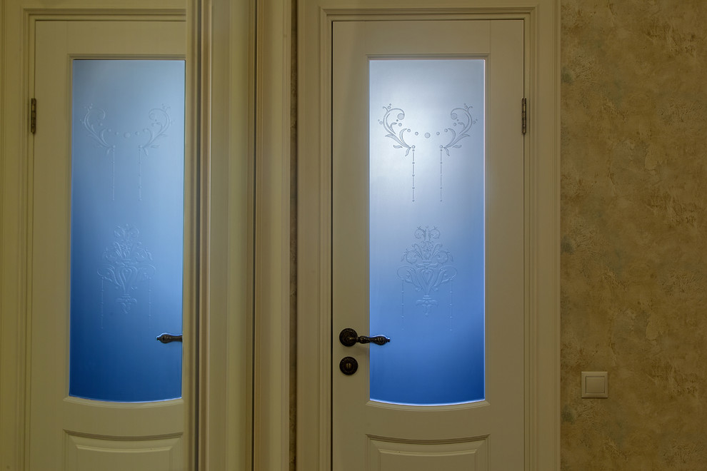 Гостиная, прихожая и холл в Классическом стиле. Фото реализованоного проекта