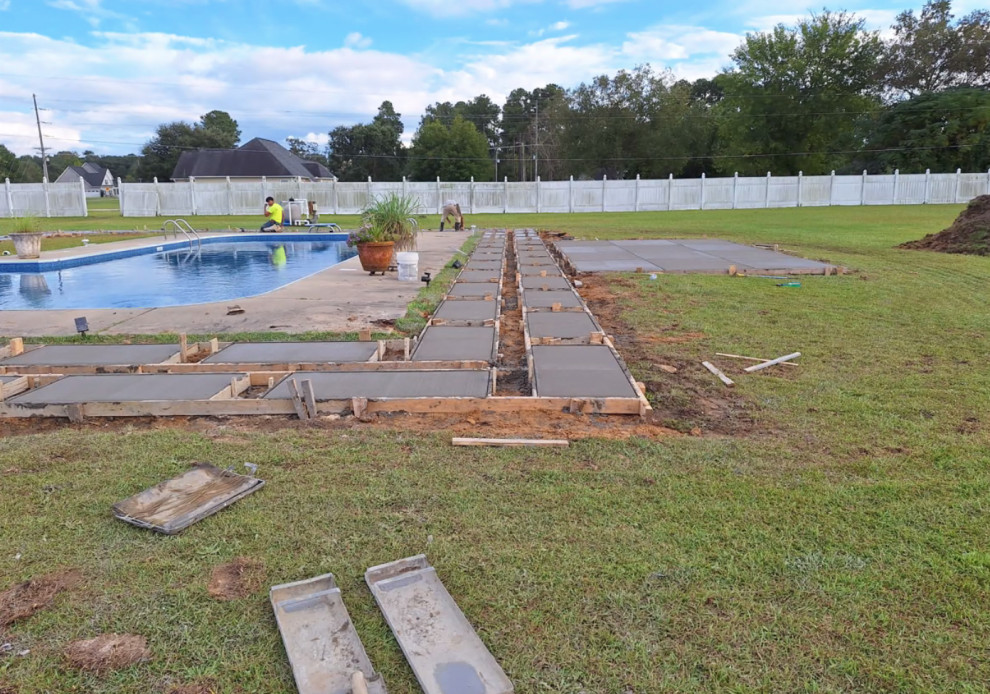 Firepit and pool area