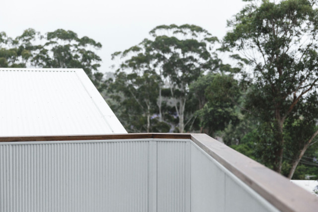 Sandhurst Bulli contemporary-deck