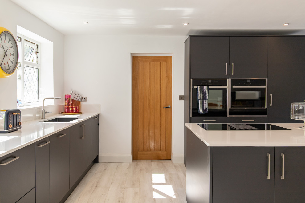 Photo of a contemporary kitchen in Cornwall.