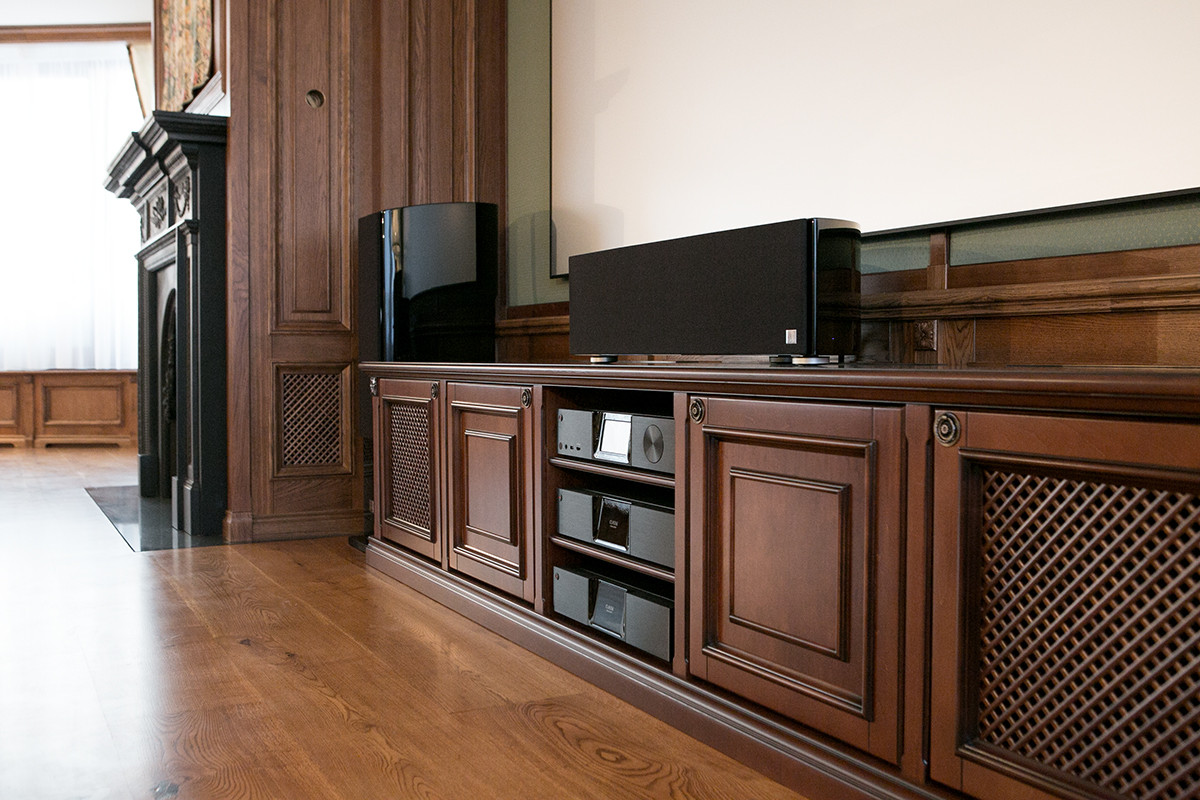 Кабинет в классическом стиле из дуба