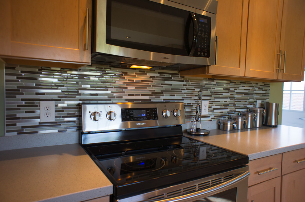 Kitchen - transitional kitchen idea