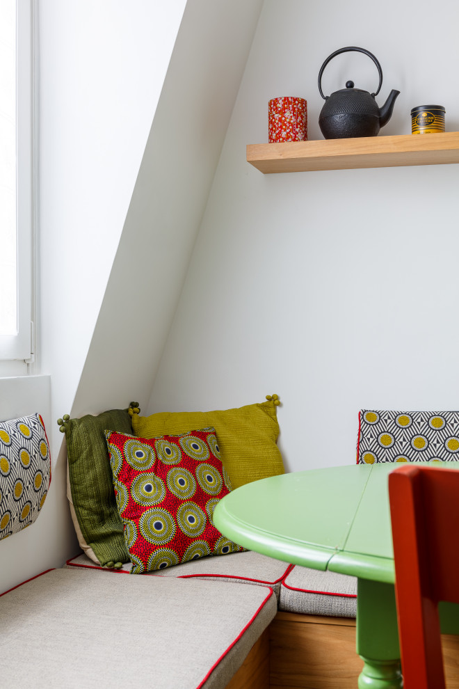 Источник вдохновения для домашнего уюта: маленькая столовая в стиле фьюжн для на участке и в саду