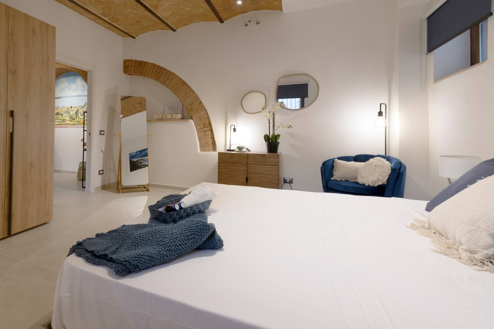 Ispirazione per una camera da letto mediterranea