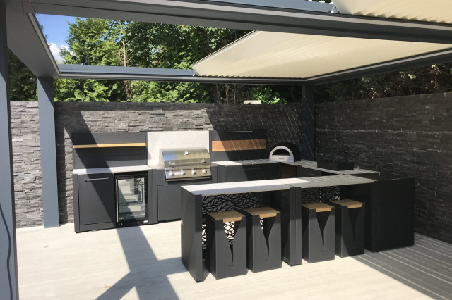 Outdoor kitchen in Hale, Altrincham courtyard