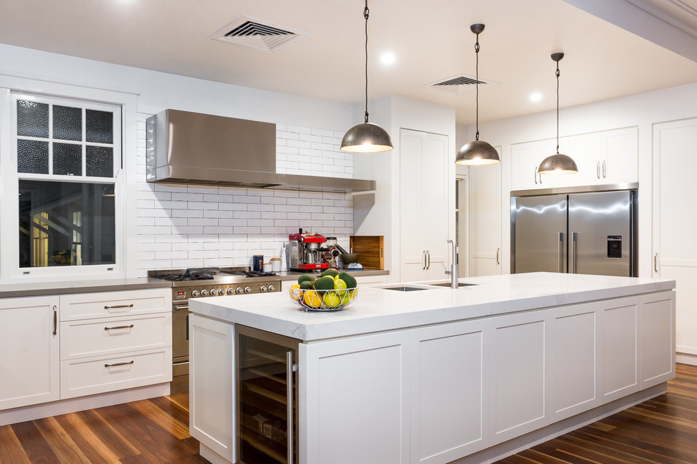 This is an example of a transitional kitchen in Sydney.
