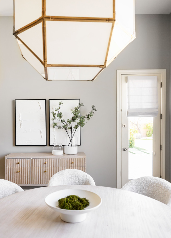 Example of a transitional kitchen design in Phoenix