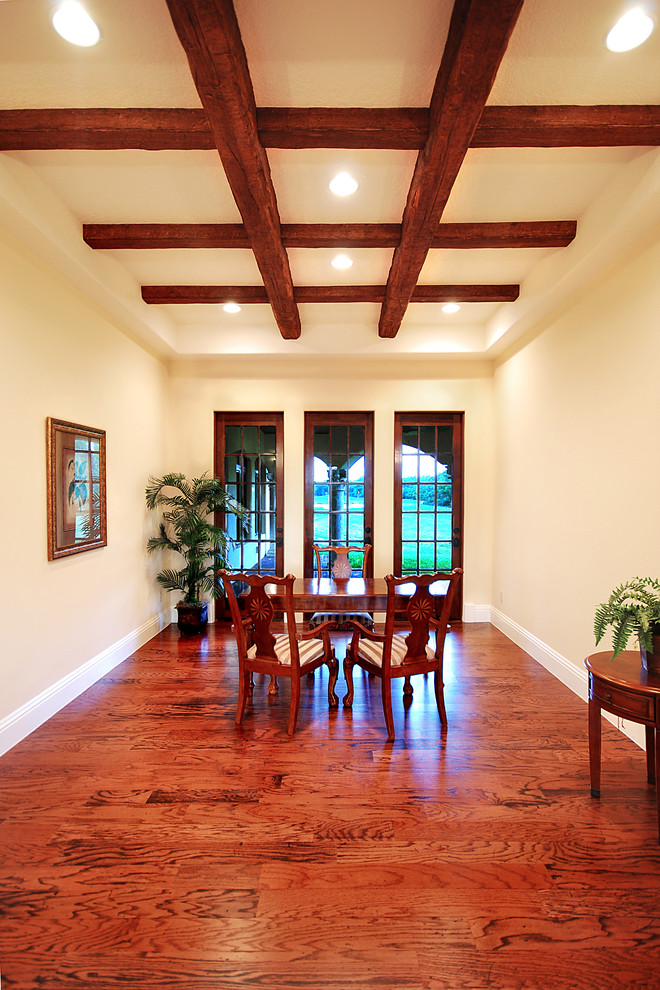 This is an example of a mediterranean dining room in Orlando.