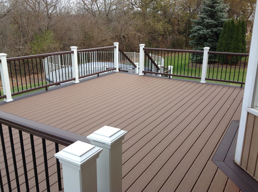 This is an example of a large traditional backyard deck in Chicago with no cover.