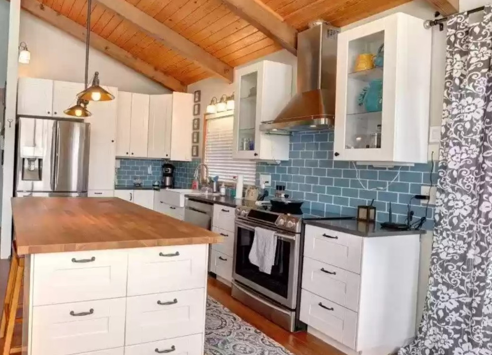 Beachhouse Kitchen
