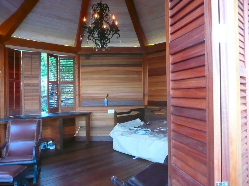 Design ideas for a tropical verandah in Seattle.