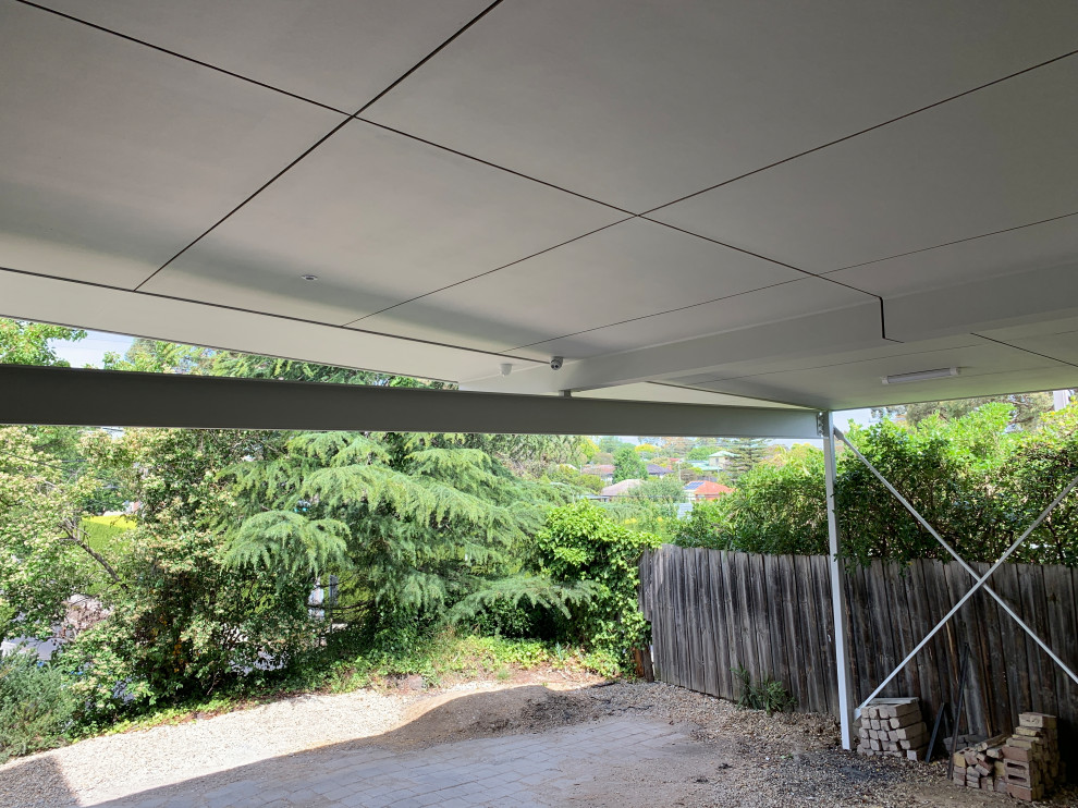 Inspiration for a midcentury garage in Melbourne.