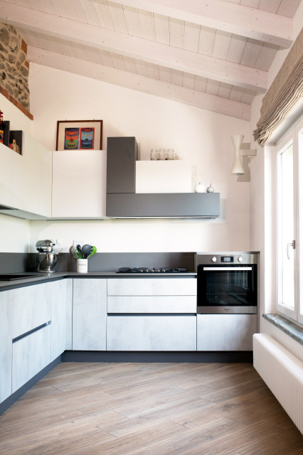 Casa verde mattone mediterranean-kitchen