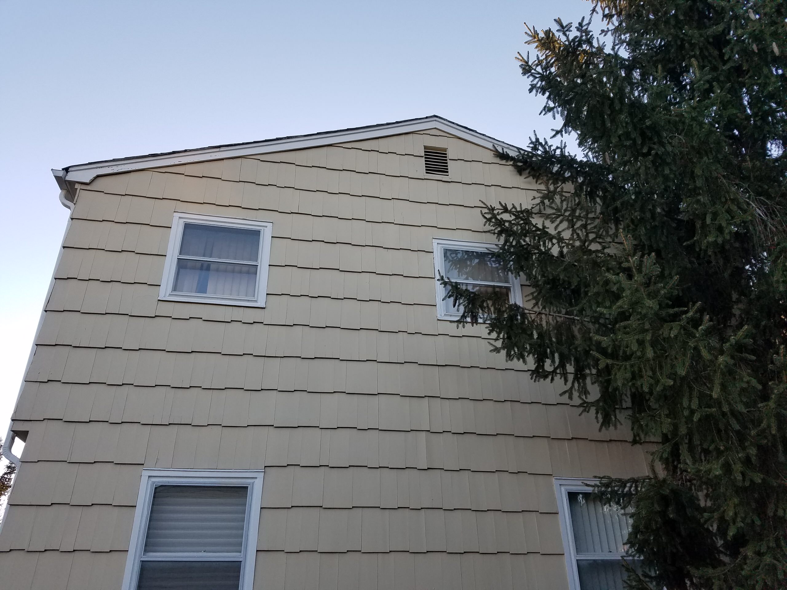 New Windows, Vinyl Siding, and Gutters at Gunpowder Drive in East Brunswick, NJ