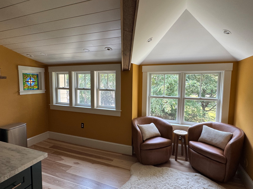 Luxury Attic ADU in HIstoric Home