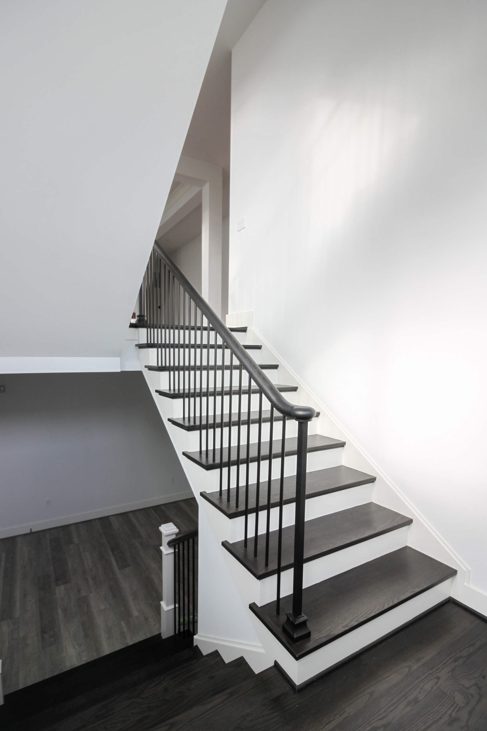 90_Classic Staircase with a Contemporary Twist, McLean VA 22101