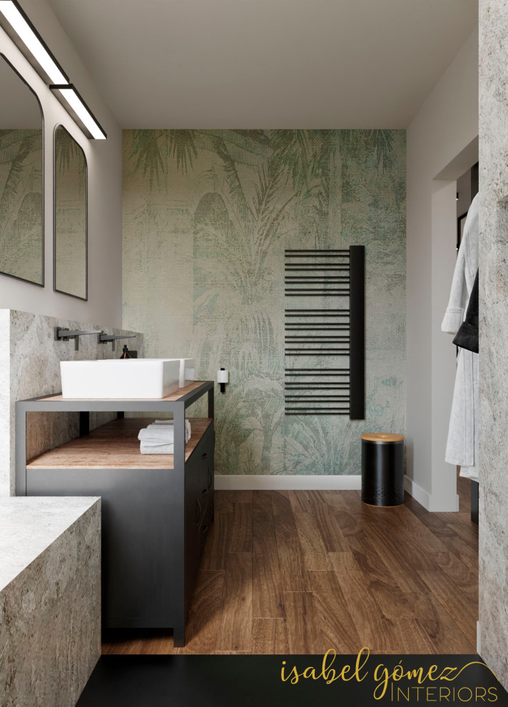 Idéer för ett modernt badrum, med en kantlös dusch, en vägghängd toalettstol, grå kakel, skifferkakel och gröna väggar