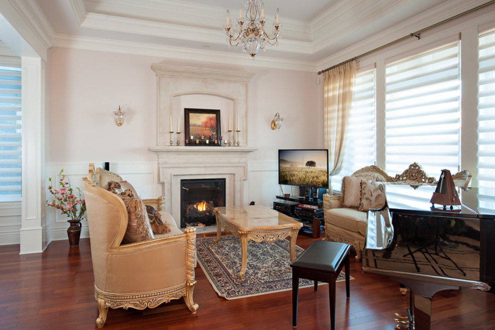 Источник вдохновения для домашнего уюта: гостиная комната в викторианском стиле с горизонтальным камином и фасадом камина из бетона