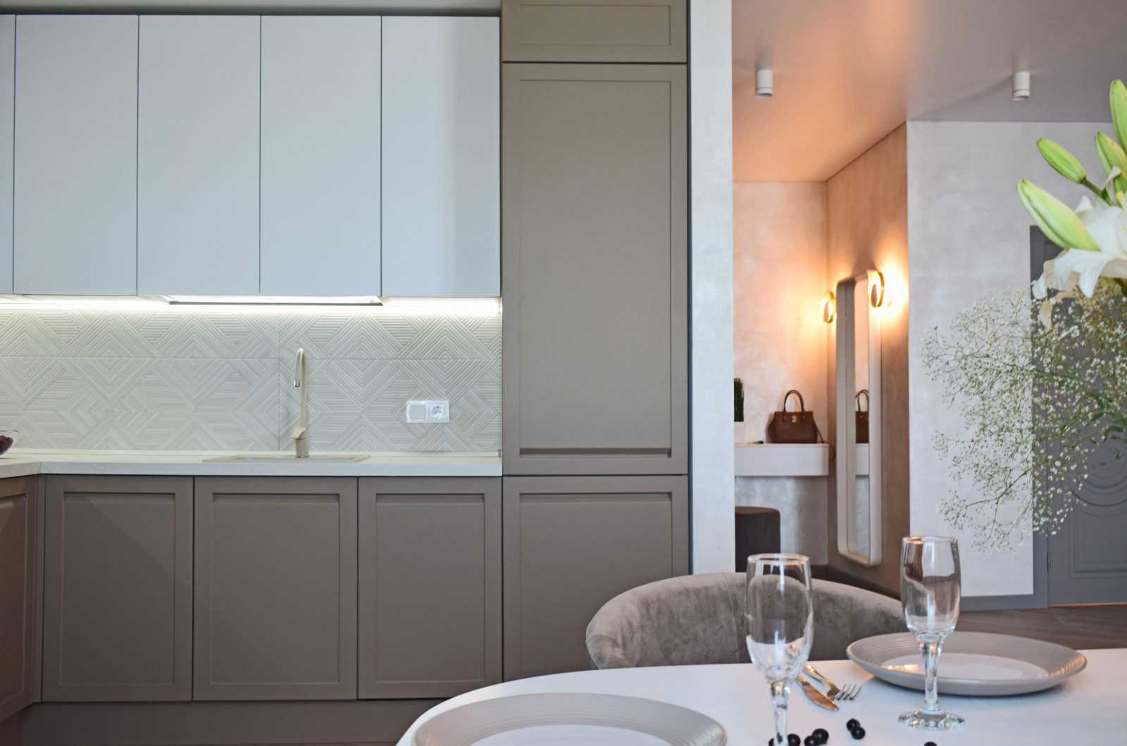 Элегантный бежевый